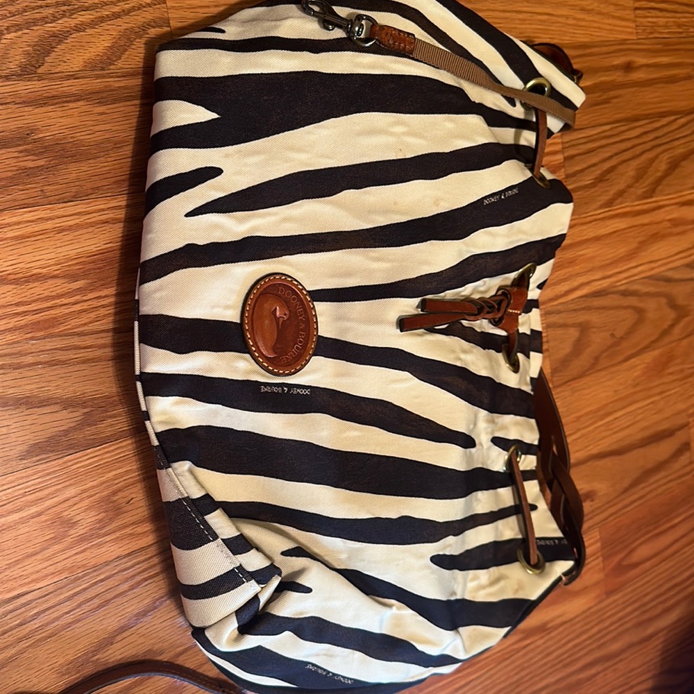 Used Dooney & Bourke purse and wallet